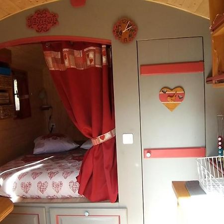 Roulotte Romantique Chauffee En Cevennes Monteils  ภายนอก รูปภาพ