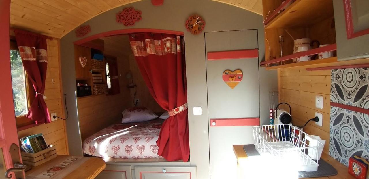 Roulotte Romantique Chauffee En Cevennes Monteils  ภายนอก รูปภาพ